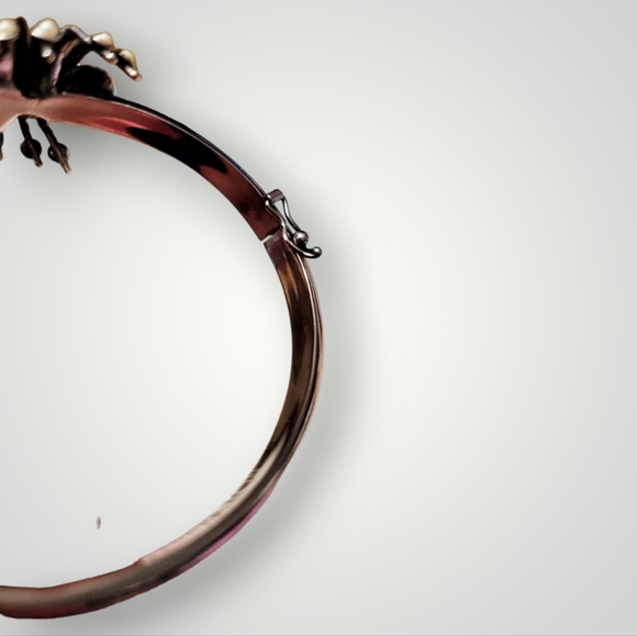 Alexander McQueen Skull Spider Bracelet. - Picture 6 of 6